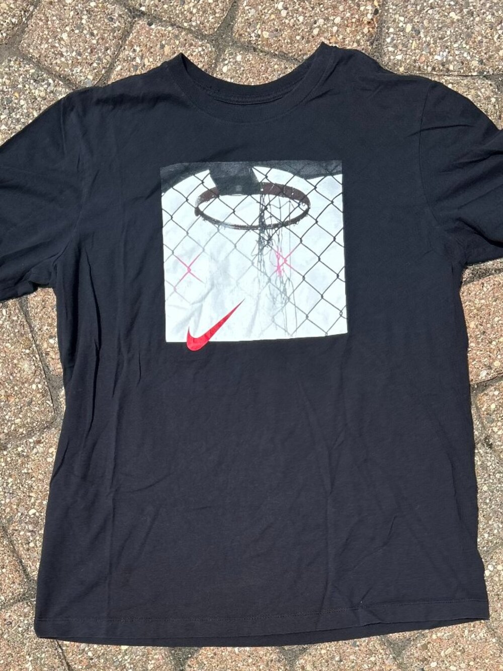The Nike Tee Men's Basketball Hoop Graphic Tee Sz M Red Swoosh